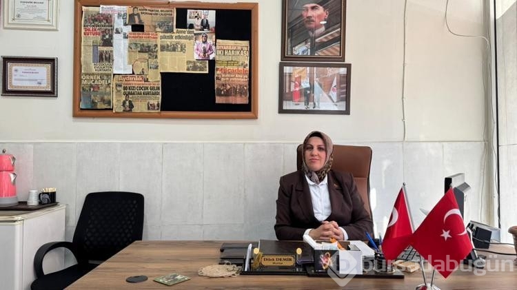 41 kızı erken yaşta evlilikten kurtarıp mücadelesiyle belgesele konu olan 'Muhtar Ana' üniversiteli oldu
