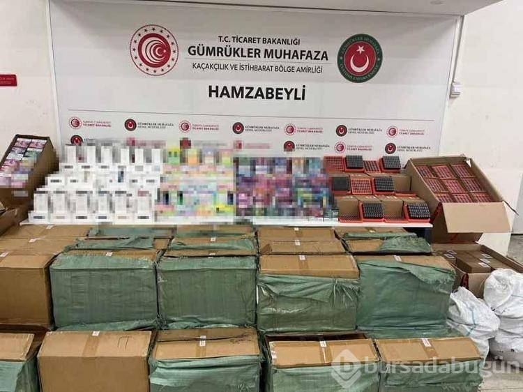 Kapıkule ve Hamzabeyli'de kaçak eşya ele geçirildi
