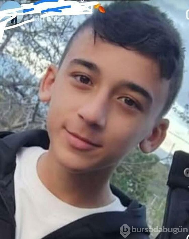 TIR'a çarpan otomobilde ölen 2 kuzen son yolculuklarına uğurlandı
