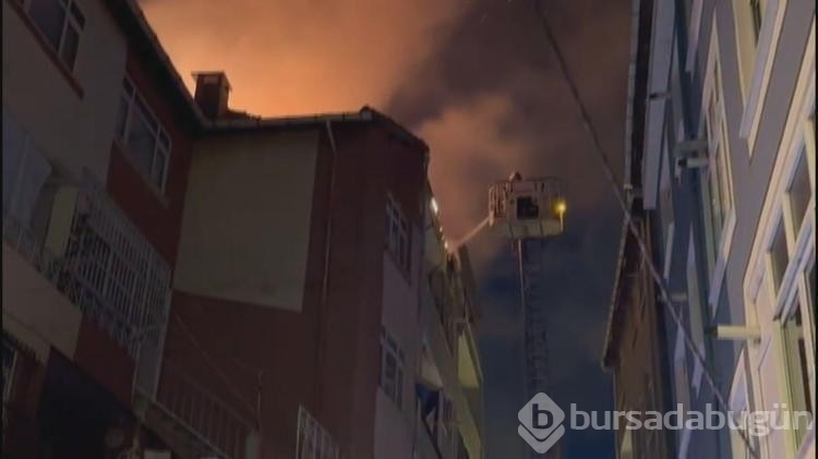 Beyoğlu'nda yangın çıkan dairedeki tüp patladı!