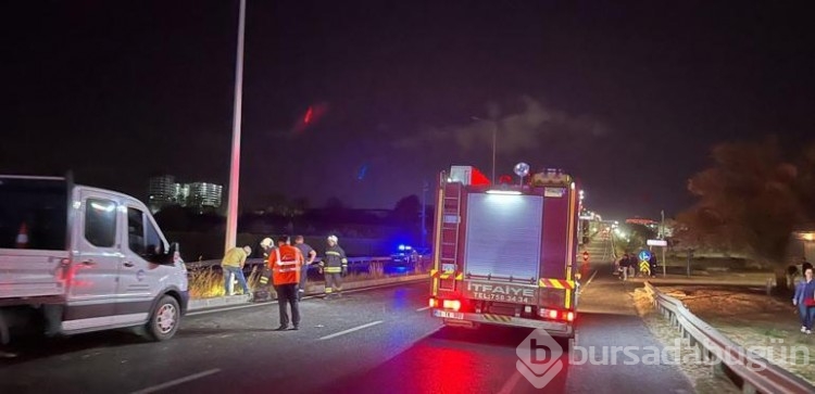 Tekirdağ'da otomobil aydınlatma direğine çarptı: 1 ölü, 2 yaralı