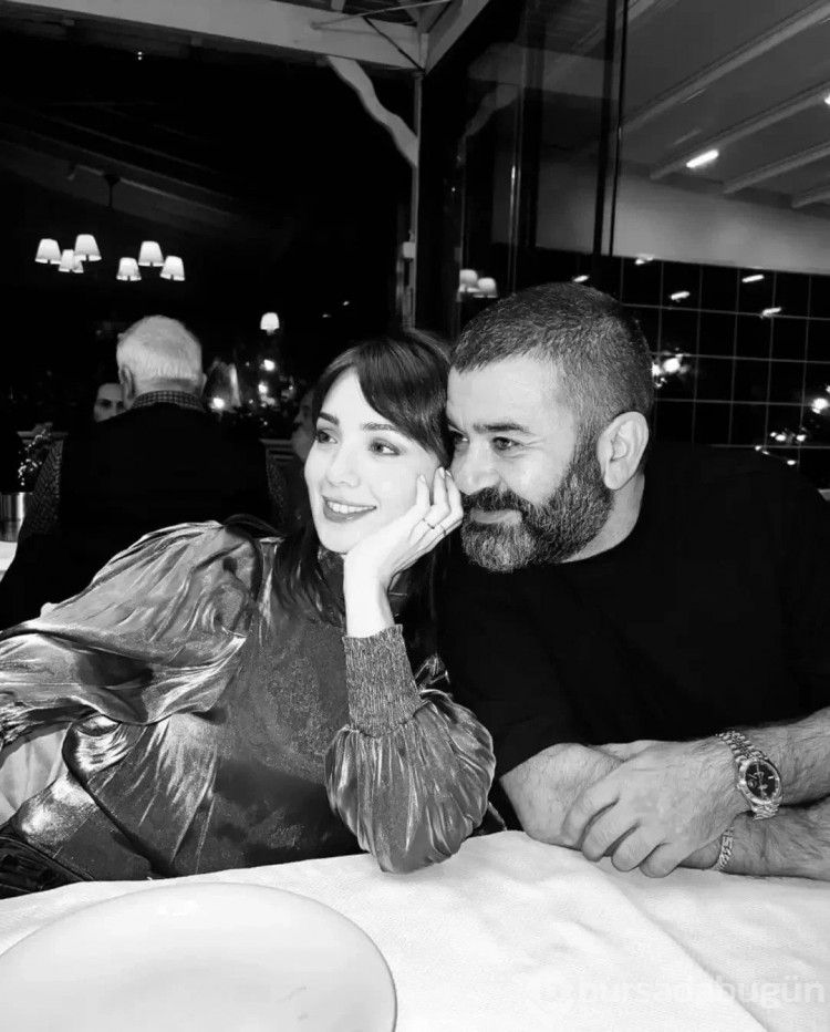 Bülent Şakrak yeni yaşını genç aşkıyla kutladı

