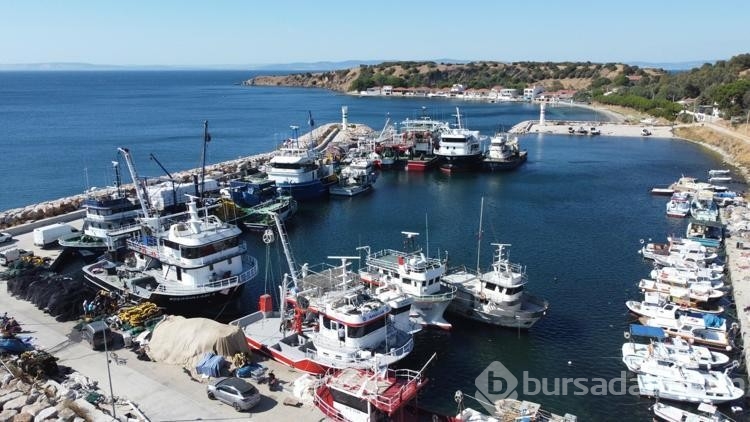 Çanakkale'de balıkçılar av sezonu öncesi son hazırlıklarını yapıyor
