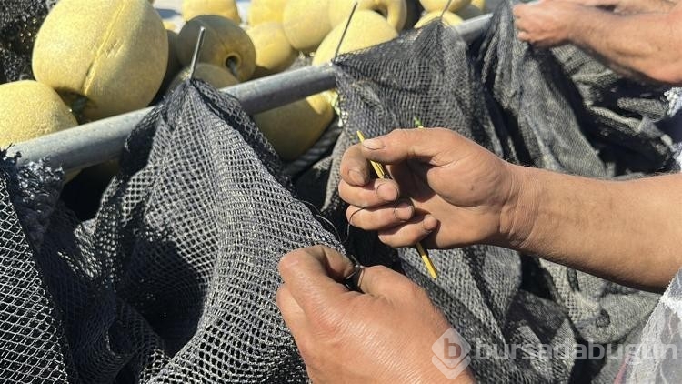 Çanakkale'de balıkçılar av sezonu öncesi son hazırlıklarını yapıyor
