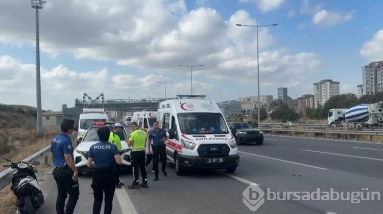 Başakşehir'de hafif ticari araç ile motosiklet çarpıştı: 2 yaralı