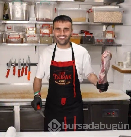 Aylık geliri çok konuşulmuştu! CZN Burak yeni arabasıyla gündem oldu