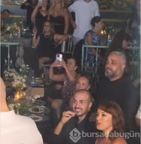 Haziran'da boşanmışlardı! Ezgi Mola ve Mustafa Aksakallı beraber görüntülendi!