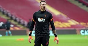 Süper Lig'de tarihi transfer! Muslera'dan Uğurcan Çakır sürprizi: Hemen telefona sarıldı