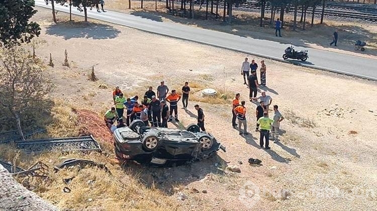 Gaziantep'te şarampole devrilen otomobilin sürücüsü yaralandı