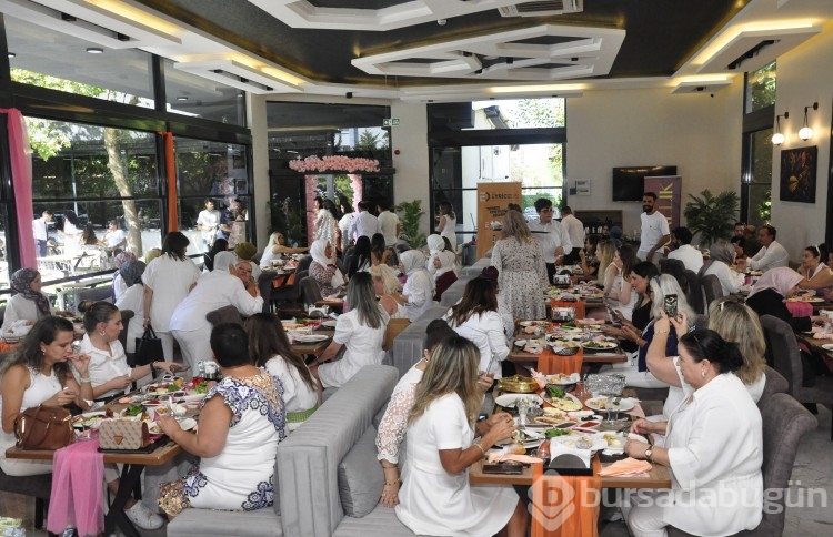 Esra İlknur Tekmen'den 51'inci yaş günü kutlaması
