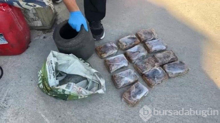 Yolcu otobüsünde 'pul biber' ile kaplanmış 7 kilo eroine 2 tutuklama