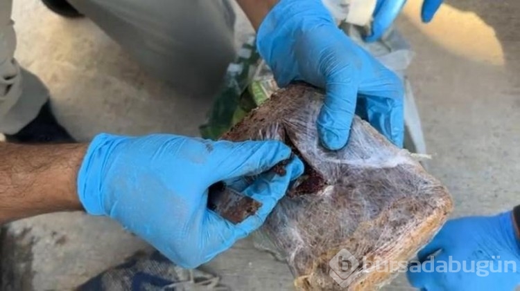 Yolcu otobüsünde 'pul biber' ile kaplanmış 7 kilo eroine 2 tutuklama