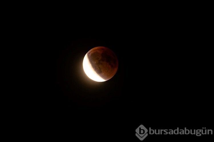 Türkiye'den kanlı ay tutulması manzaraları