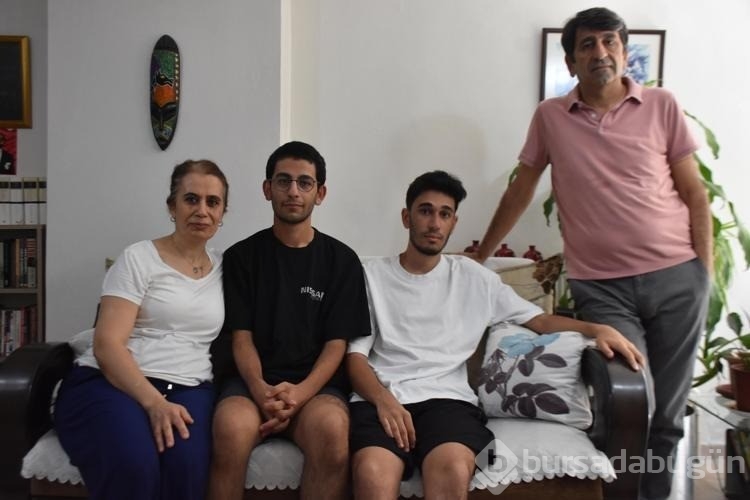 Birlikte sınava hazırlanan iki kardeş, aynı üniversitede aynı bölümü kazandı
