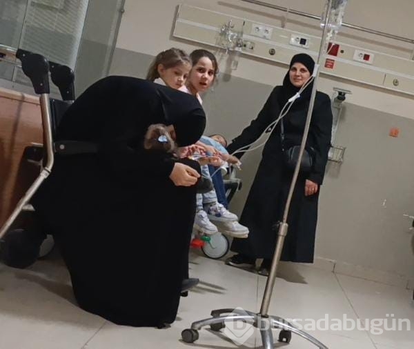 Bursa'da 13 kişi yedikleri bisküviden zehirlendi