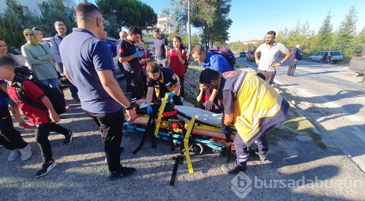 Çocukları taşıyan servis kazaya karıştı