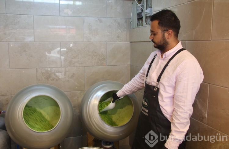 Antep fıstıklı badem şekerine ilgi büyük