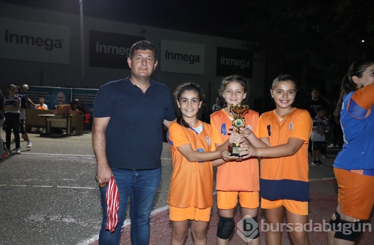 Sokak basketbolunda kupalar sahiplerini buldu
