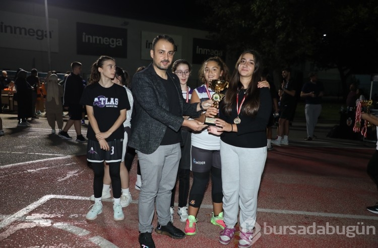 Sokak basketbolunda kupalar sahiplerini buldu