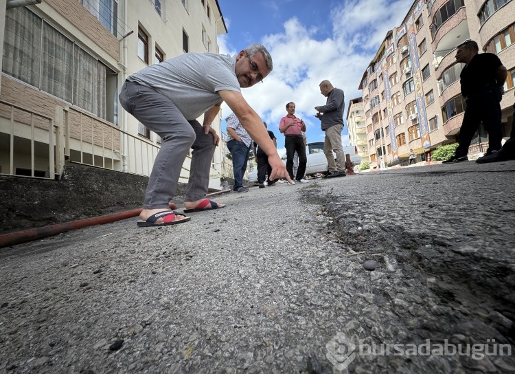 Zarar gören istinat duvarı site sakinlerini tedirgin ediyor