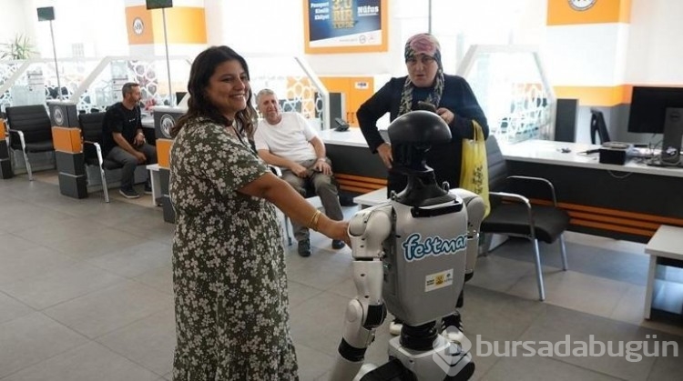 Robot Festman'a fahri kimlik belgesi