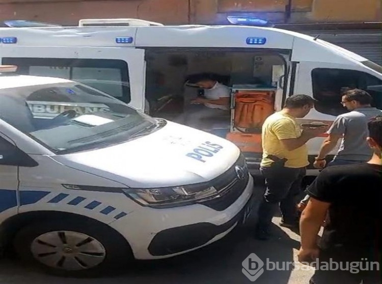 Çaldıkları altınları bozdurup, paraları odaya dökerek birbirini kutlamışlar