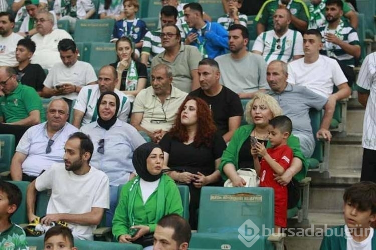 Kapalı gişe Bursaspor maçlarında, taraftarın büyük bölümü ailelerden oluşuyor