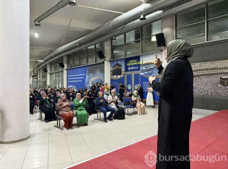 İşitme engellilerin umre heyecanı..