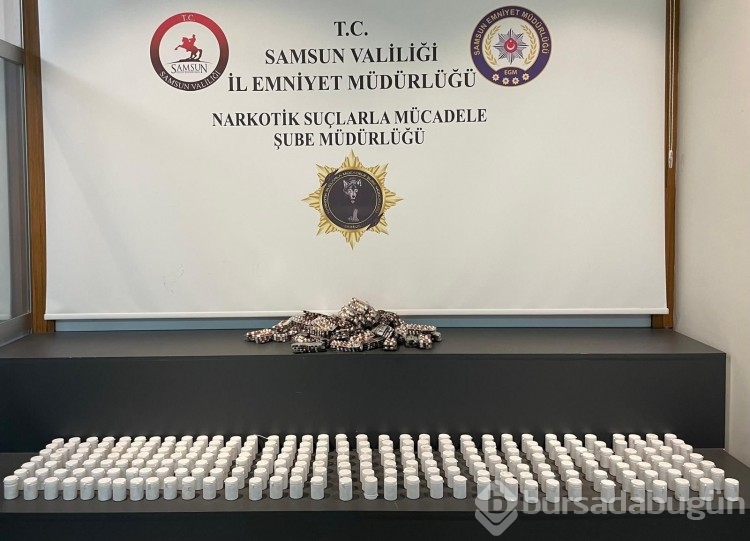 Polis çatı katındaki çuvallarda 15 bin uyuşturucu hap ele geçirdi