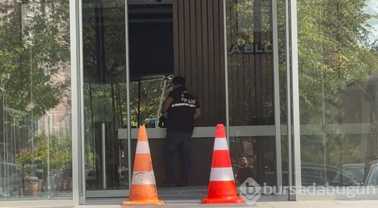 Boşanma aşamasındaki eşini ayağından vurup kaçtı