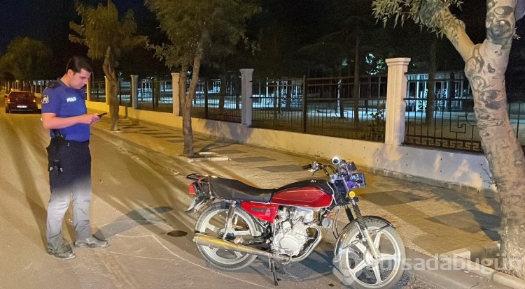 Otomobil, çarptığı motosikleti 70 metre sürükledi: 1 yaralı