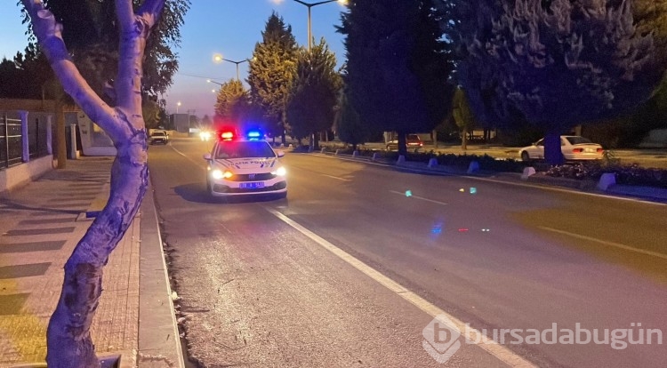 Otomobil, çarptığı motosikleti 70 metre sürükledi: 1 yaralı