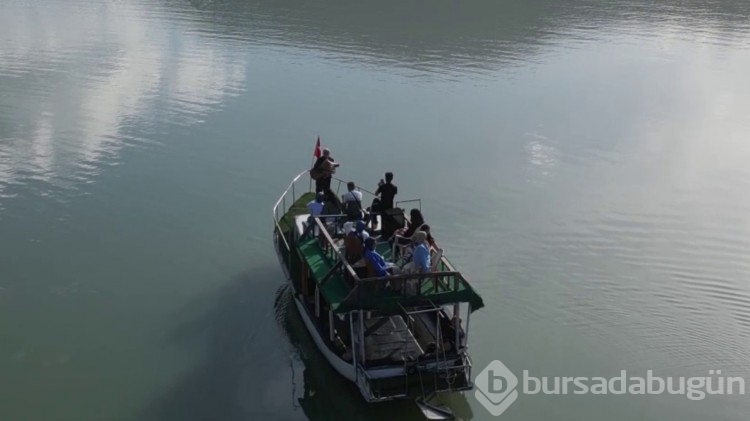 Tortum Gölü'nde Karadeniz ezgileri yankılandı