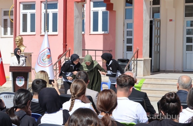 Öğrencilere uygulamalı ilk yardım eğitimi