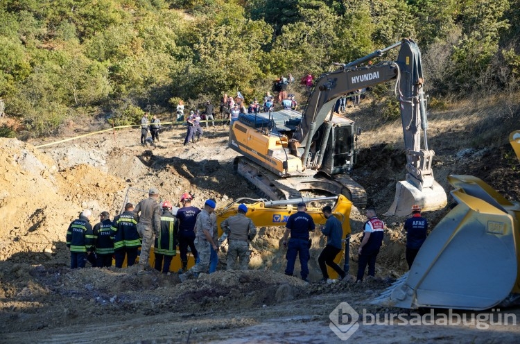 Göçük altında kalan çiftçilerin cansız bedenlerine ulaşıldı