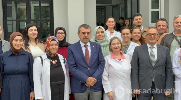 Nöbetçi öğretmen Bakan Tekin'i veli sandı