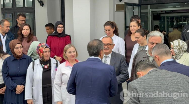 Nöbetçi öğretmen Bakan Tekin'i veli sandı