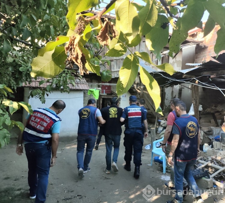 İçkisine karışan babaannesini başına tüple vurarak öldürdü