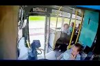 Kapısı açık otobüsten düşen kadının ölümü