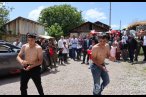 Geleneklerimizin yaşatıldığı düğün! Renkli k...