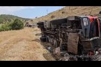 Diyarbakır'da yangına müdahale için giden it...
