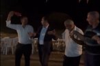 Bursa yanarken AKP'li vekil köyde halay çekti!
