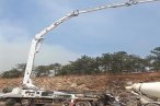 Beton arabasıyla alevlere su sıktılar!
