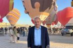 Kapadokya'da özel figürlü balonlar gökyüzünd...