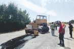 Hafif ticari araç yol silindirine çarptı: 1 ...