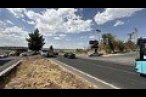 Yola kontrolsüz giren kamyonet, çarptığı oto...