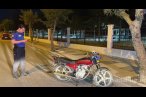 Otomobil, çarptığı motosikleti 70 metre sürü...