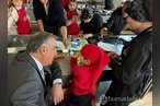 Minikler mutfağa girdi, renkli kurabiyeler o...