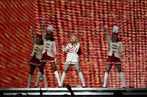 Madonna İstanbul'u böyle salladı