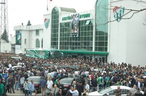İbrahim Yazıcı'nın naaşı kortej eşliğinde Ulucami'ye getirildi